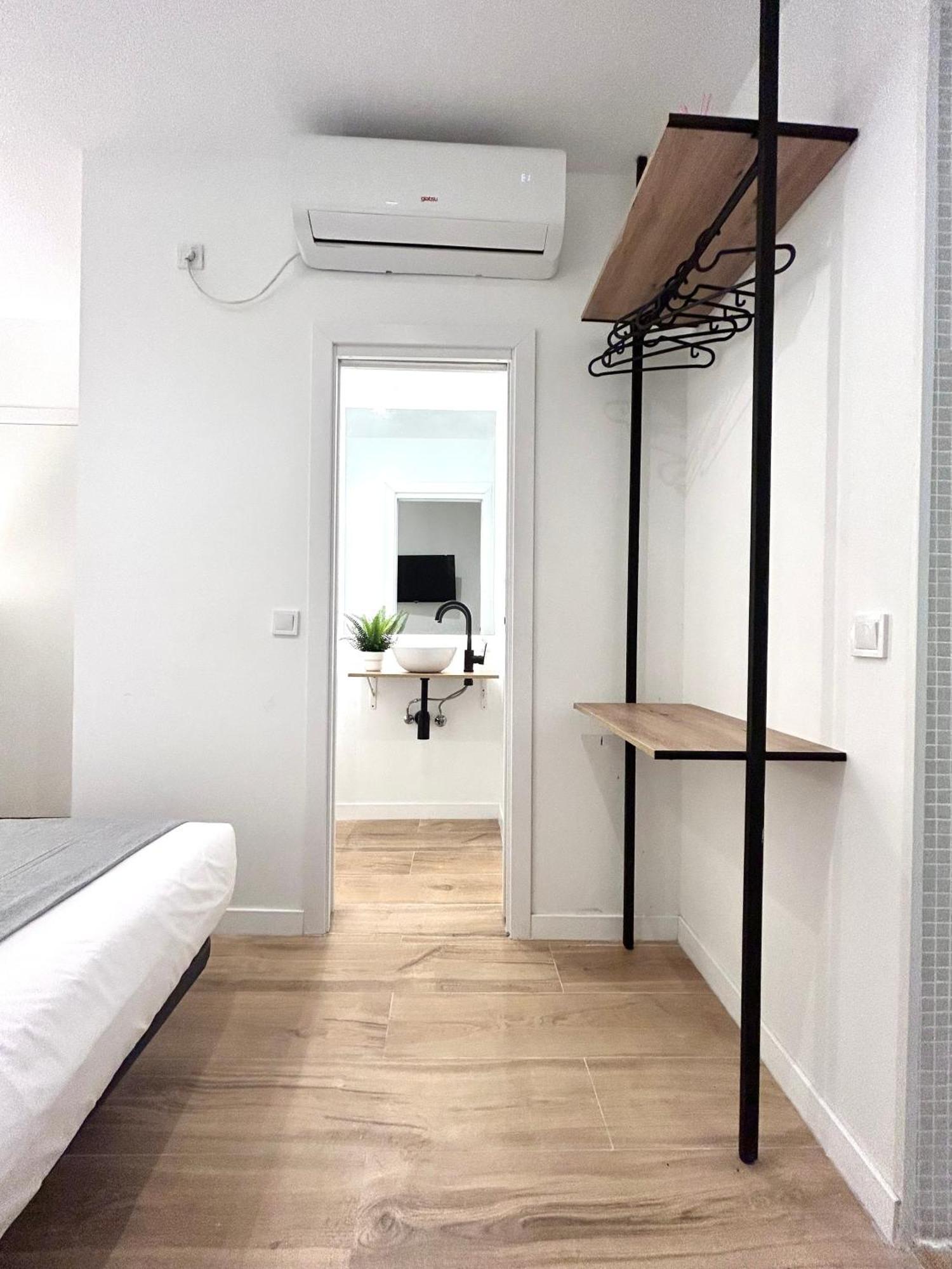 فندق Casa De Huespedes San Andres مدريد المظهر الخارجي الصورة